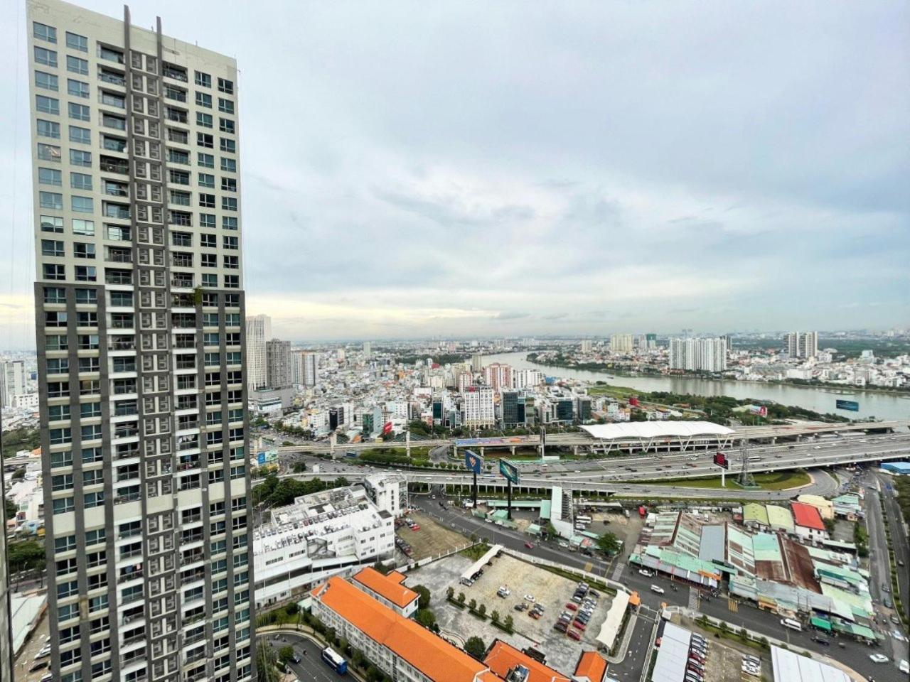 Urban Heights Rentals Landmark 81 Ho Chi Minh-staden Exteriör bild